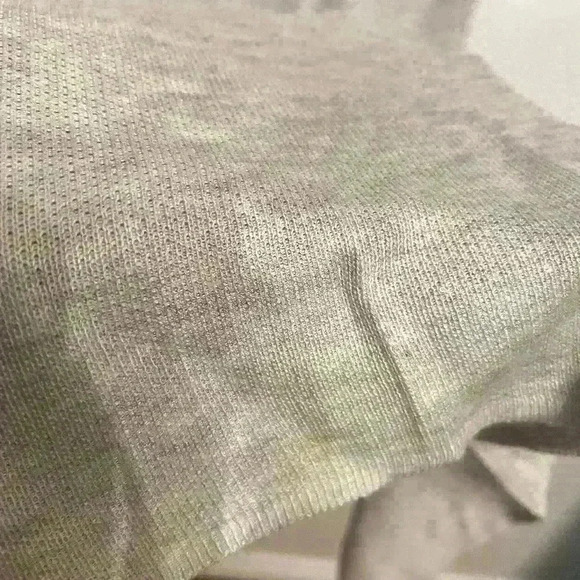 Long side  slit top - Picture 3 of 5